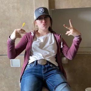 Meet your Posher, Kylee